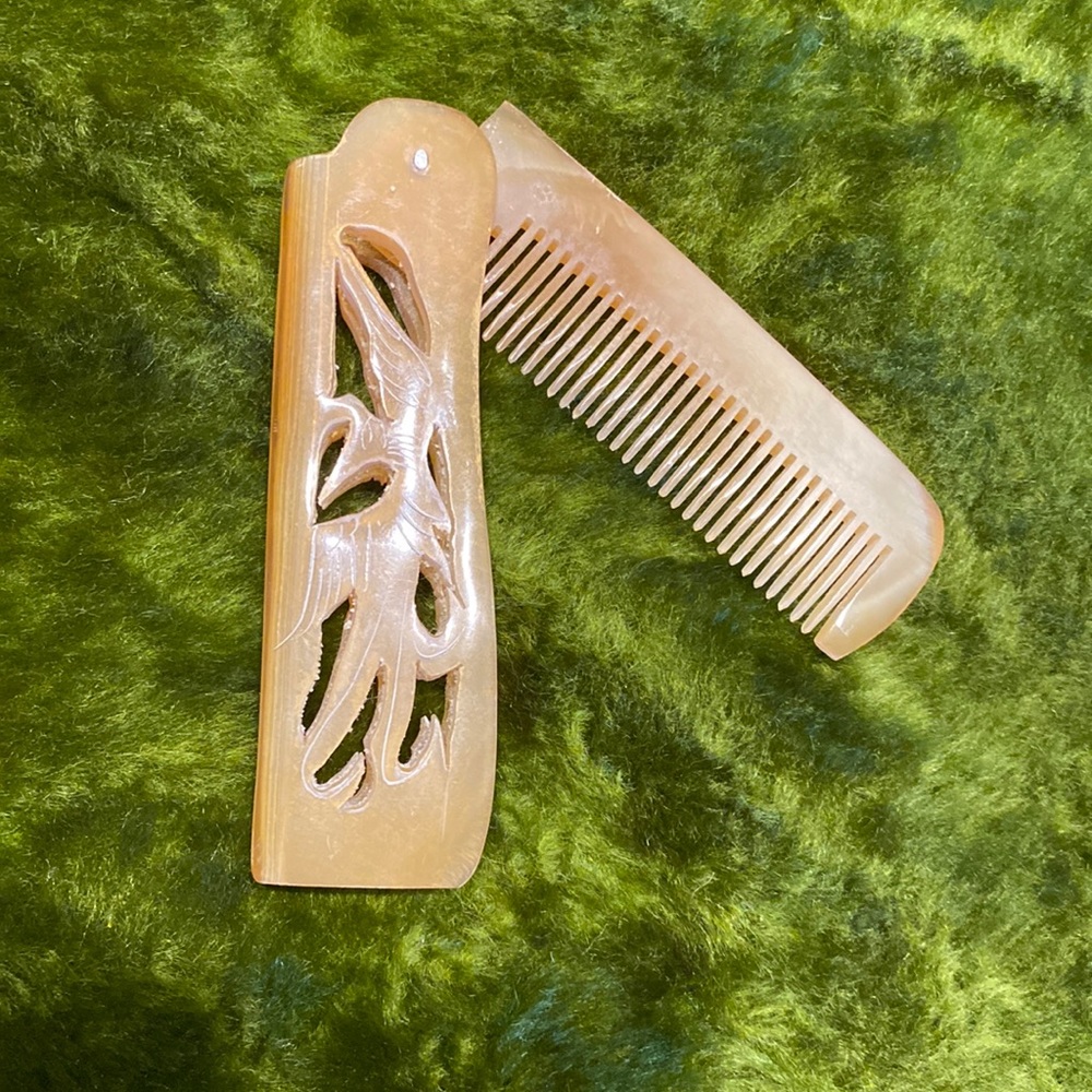 Vintage Carved Folding Comb